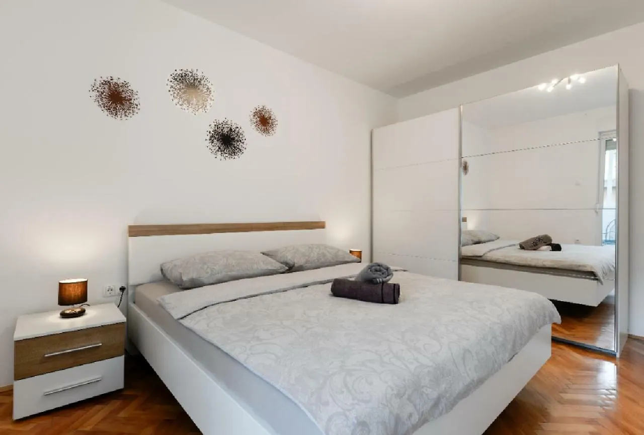 Donatus - Modern Apartment Near The Bridge/Centre Zadar