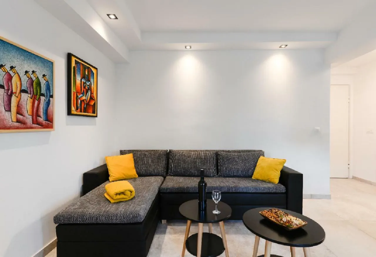 Donatus - Modern Apartment Near The Bridge/Centre Zadar